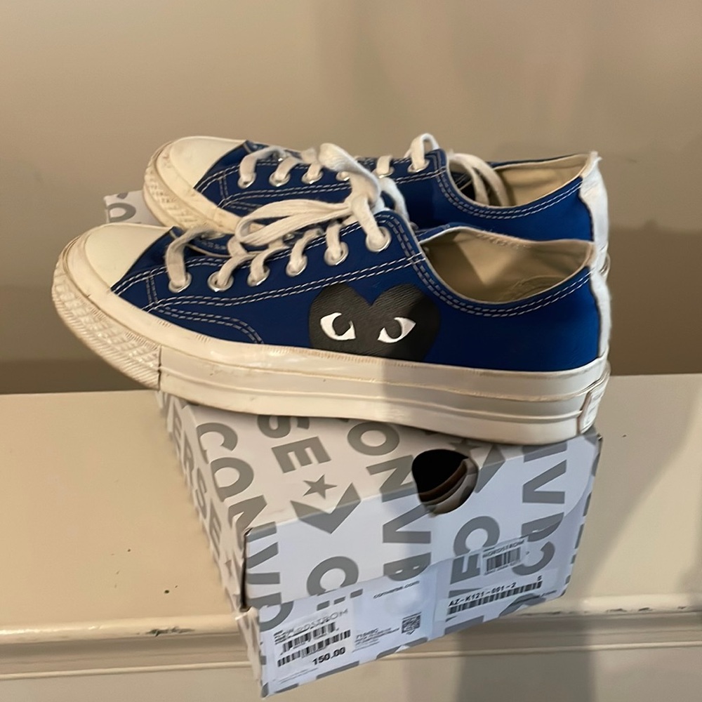 Converse sneakers great condition